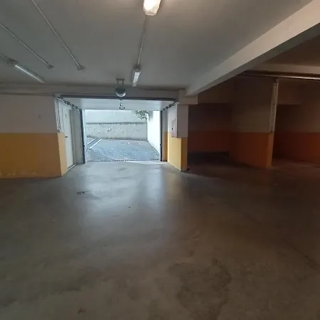 Апартаменты Adria With Underground Parking Макарска