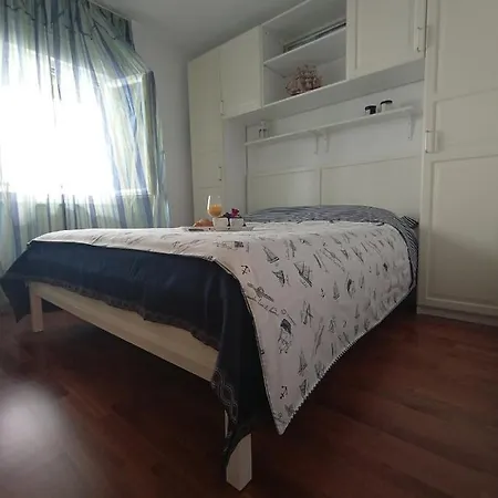 Adria With Underground Parking Апартаменты Макарска