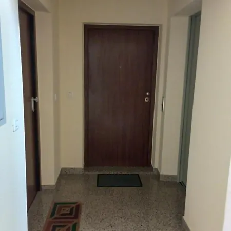 Апартаменты Adria With Underground Parking Макарска